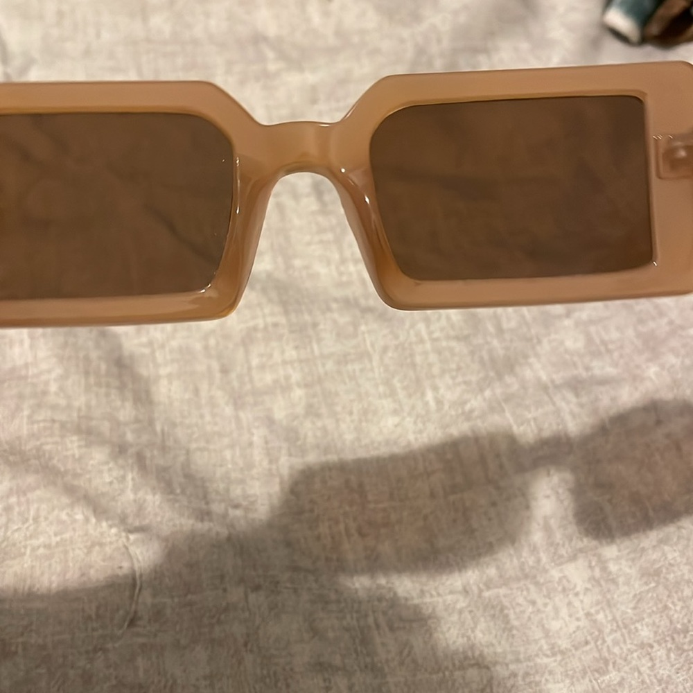 Sunglasses - Picture 3 of 4